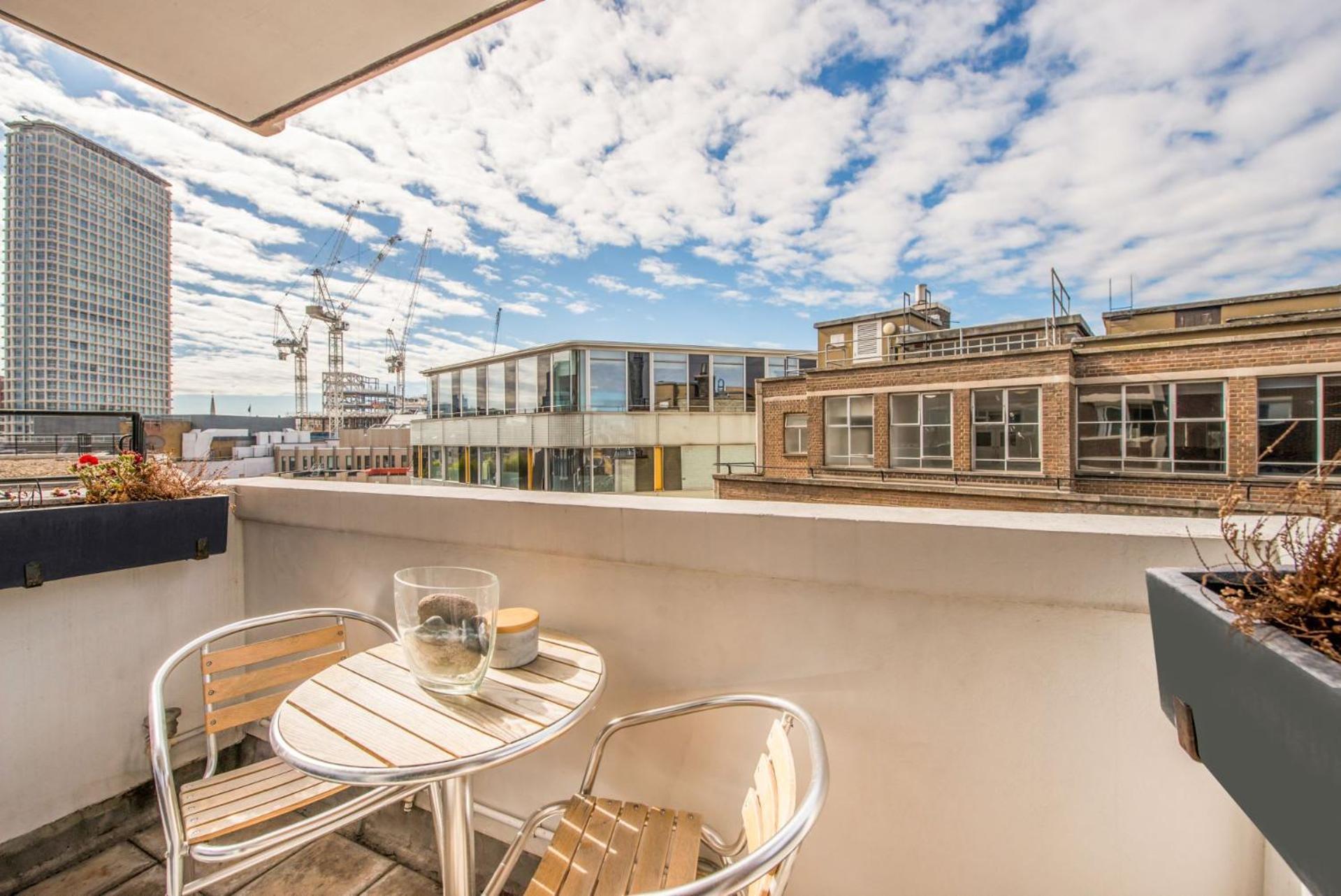 Views For Days - Fitzrovia - By Frankie Says Apartment London Exterior photo